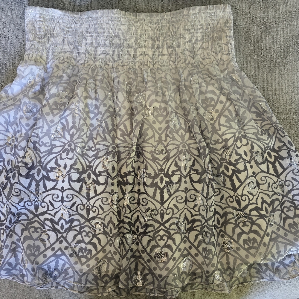 White House Black Market Silk / Metallic Skirt. Size Small- EUC - Picture 8 of 10